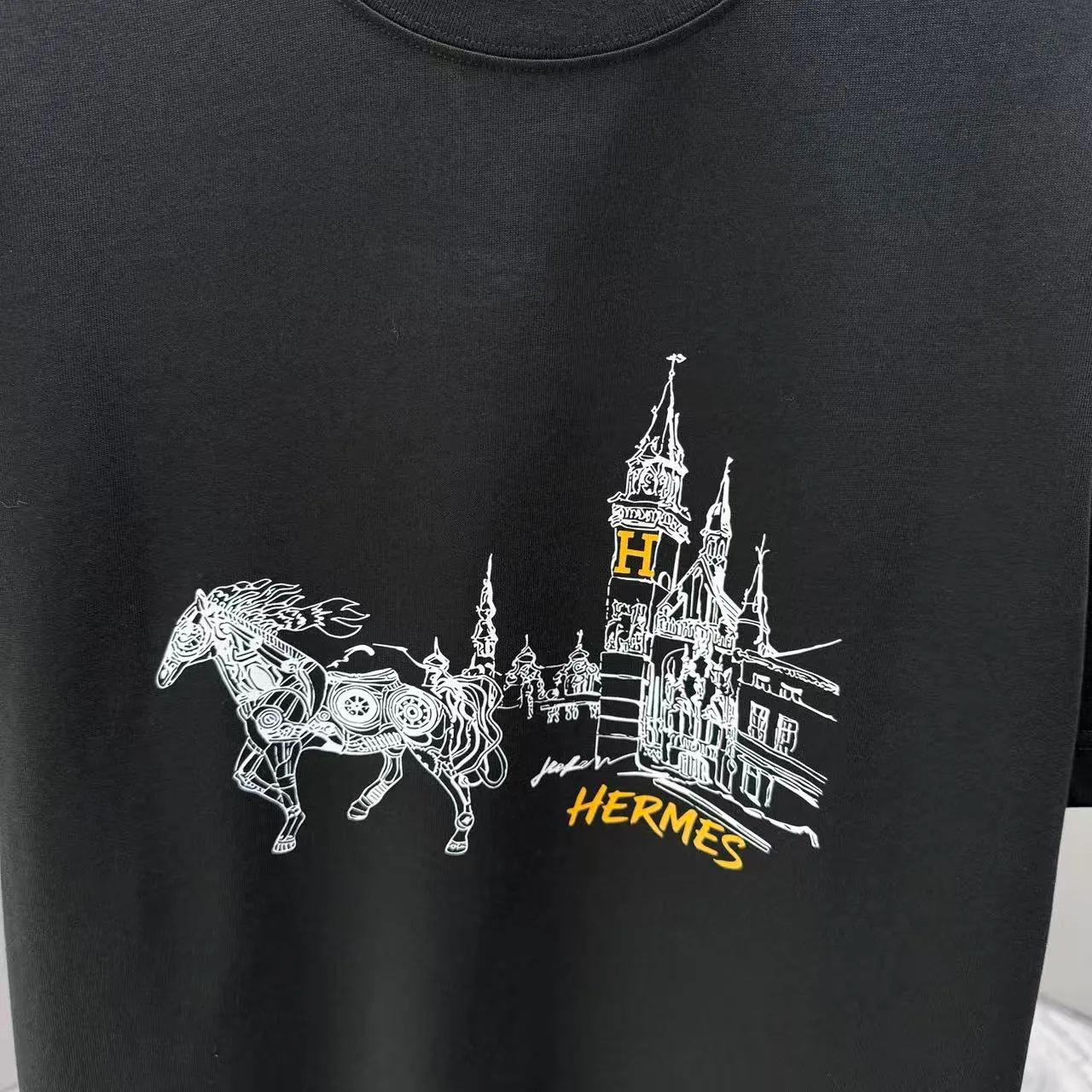 HERM* * 2026 New Arrival T logo ：Black White Yellow Bright Red Sizes：S M L XL XXL